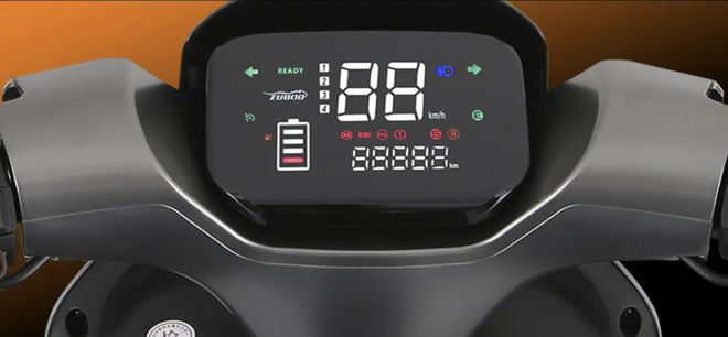 置厚道品质扎实72V的2800起！龙8国际龙8网站2款豪华电摩亮相配(图3)
