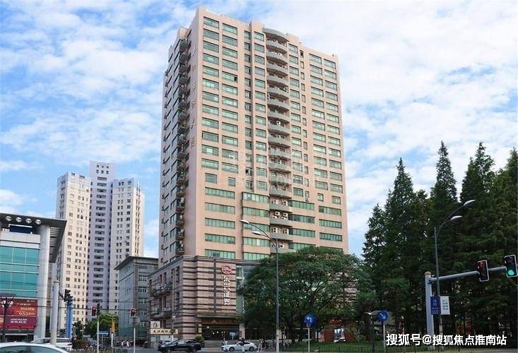 楼盘百科→首页网站→交房时间→在售详情→户型价格→小区环境→24小时热线龙8国际